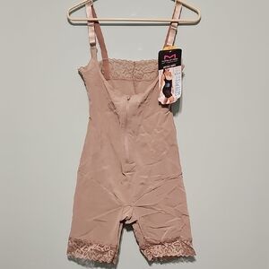 Women's Shapewear Bodysuit in Tan